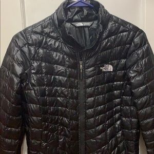 Women’s light weight The North Face jacket